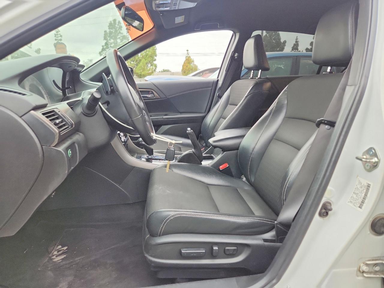 2017 HONDA ACCORD