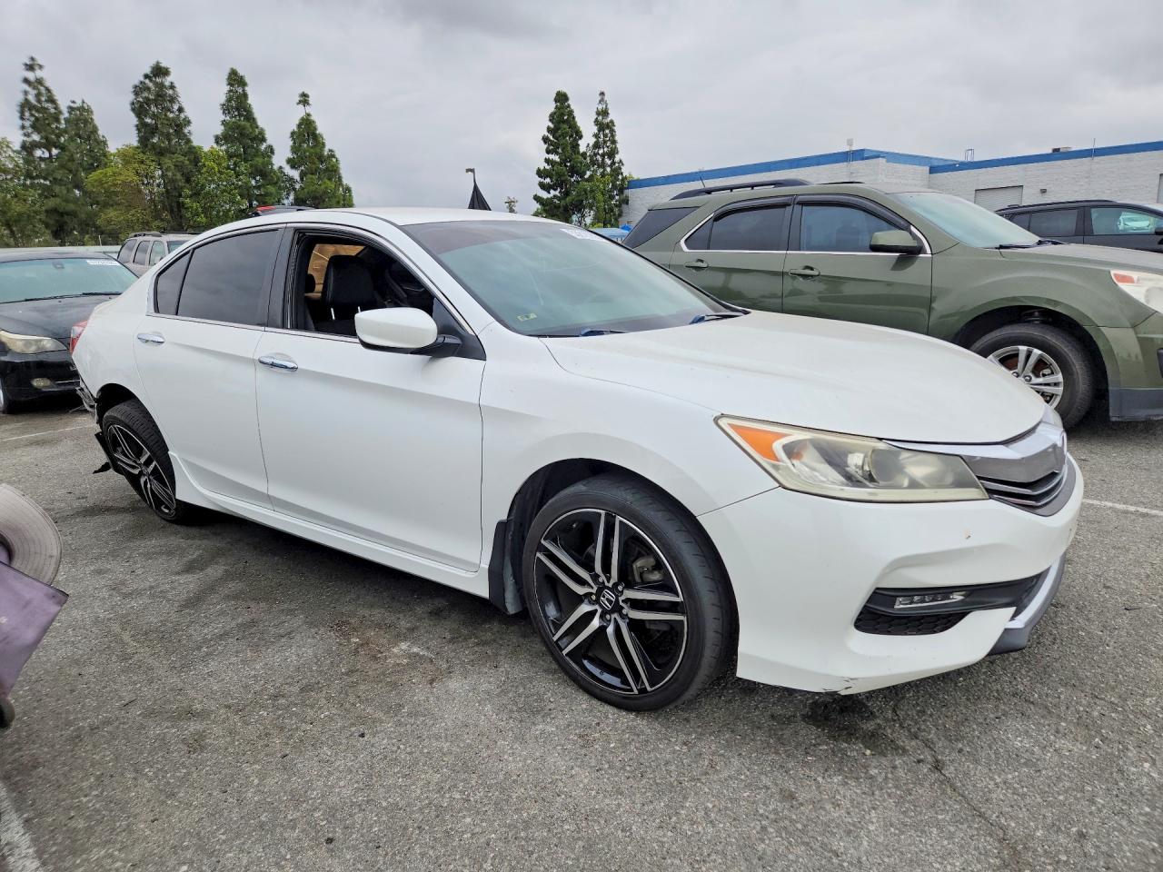 2017 HONDA ACCORD