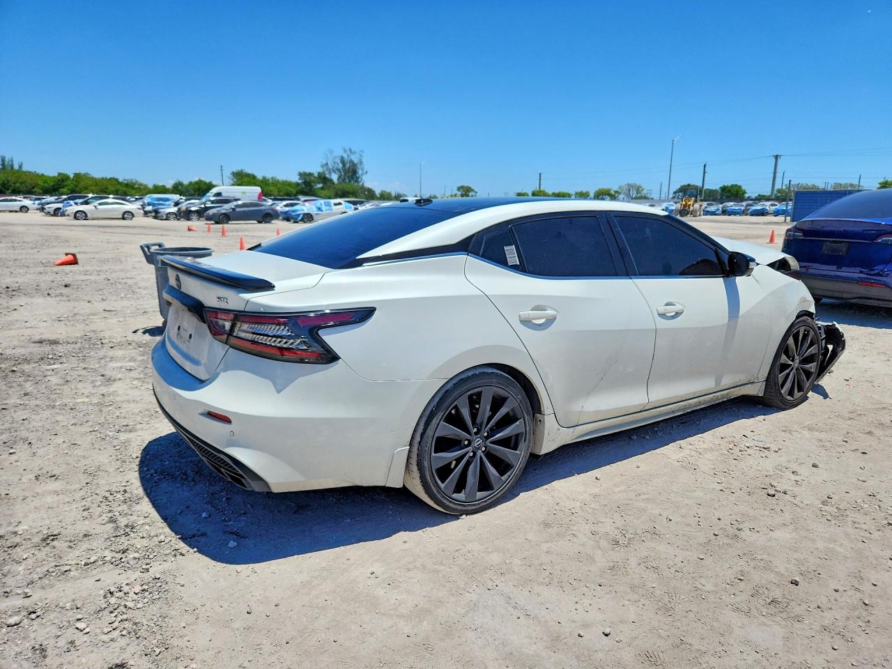 2022 NISSAN MAXIMA