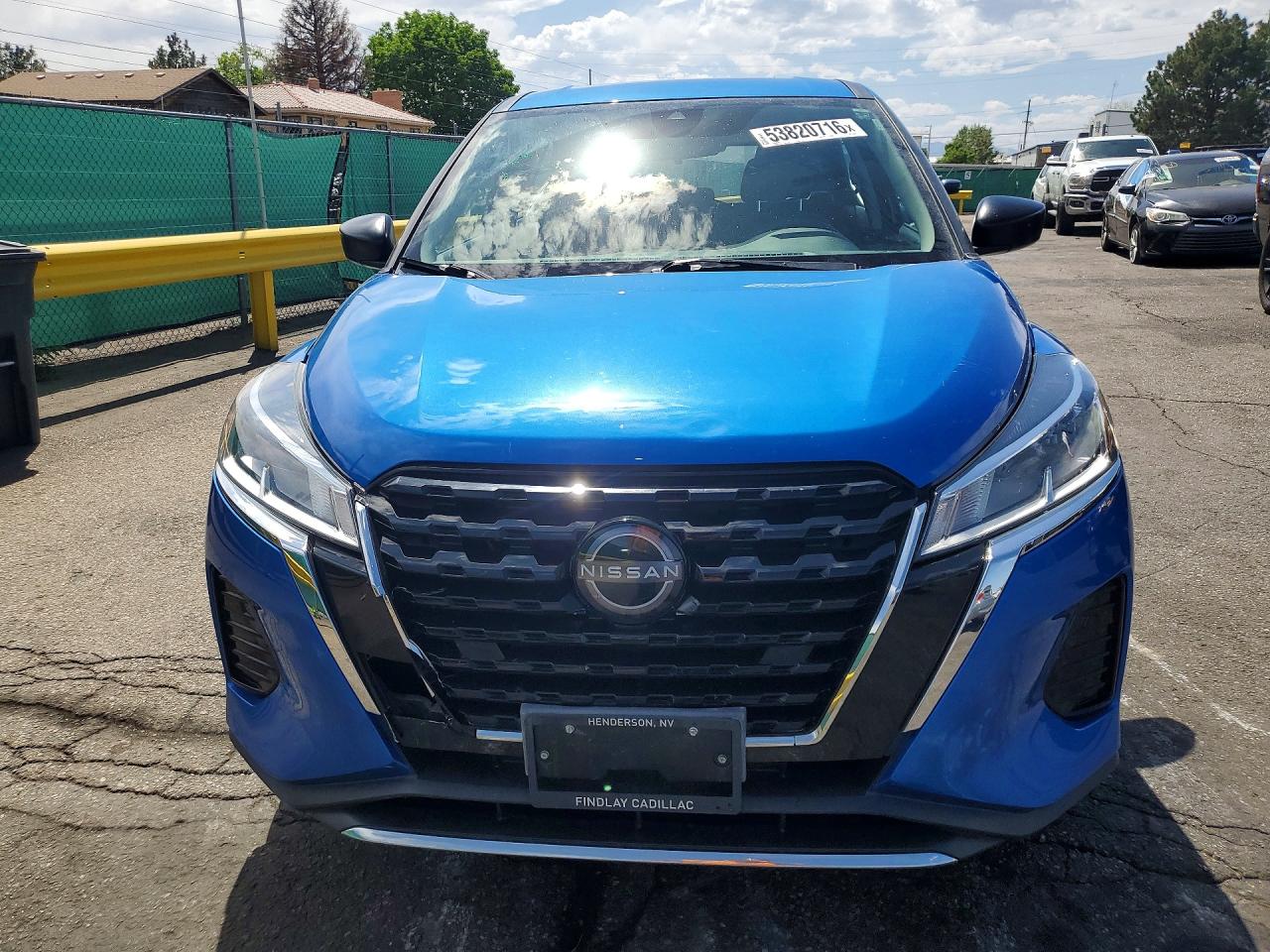 2022 NISSAN KICKS