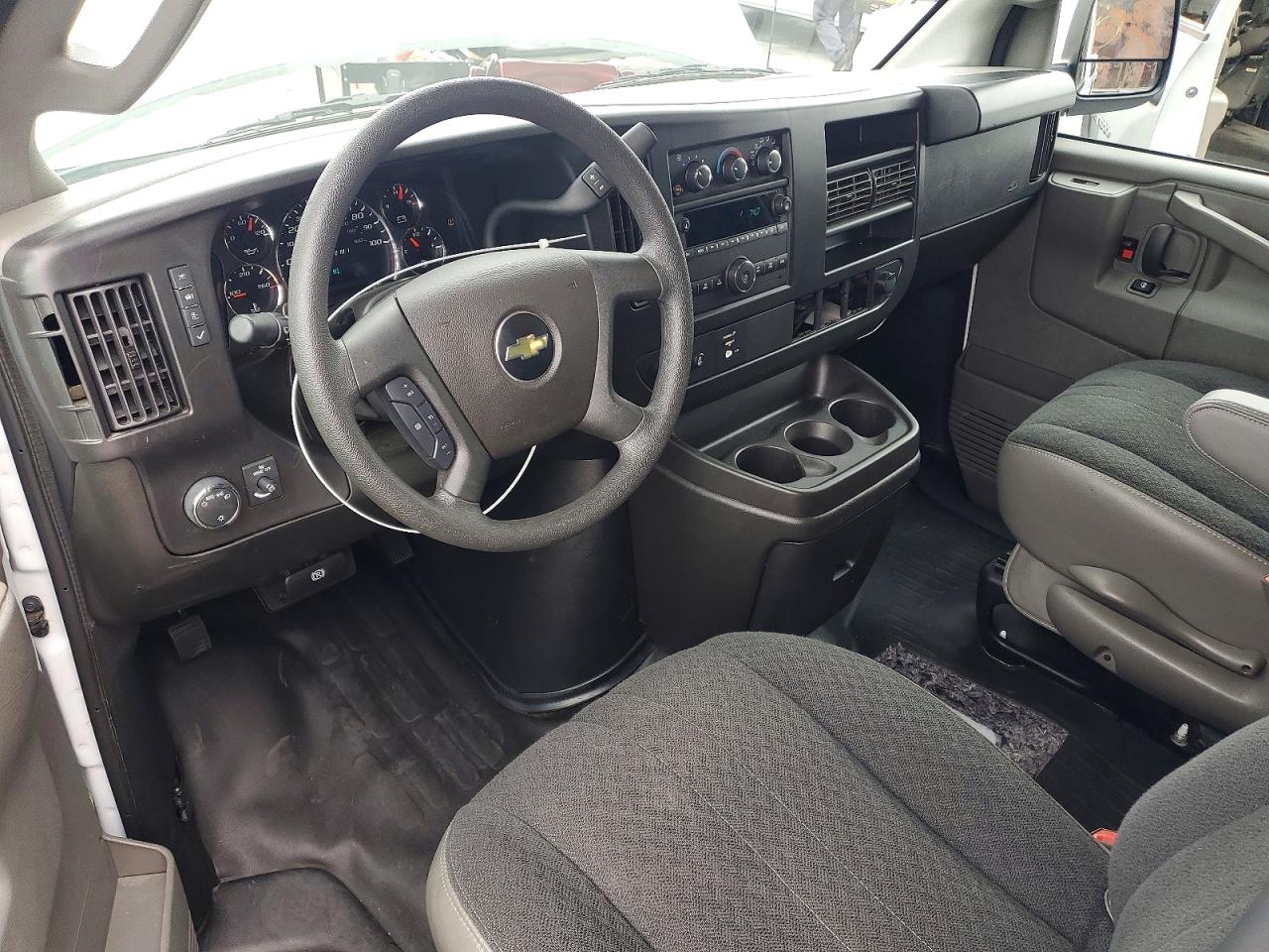 2024 CHEVROLET EXPRESS