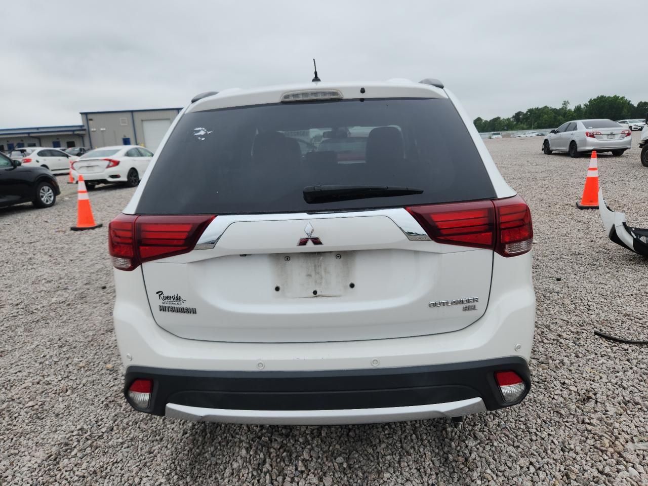 2016 MITSUBISHI OUTLANDER