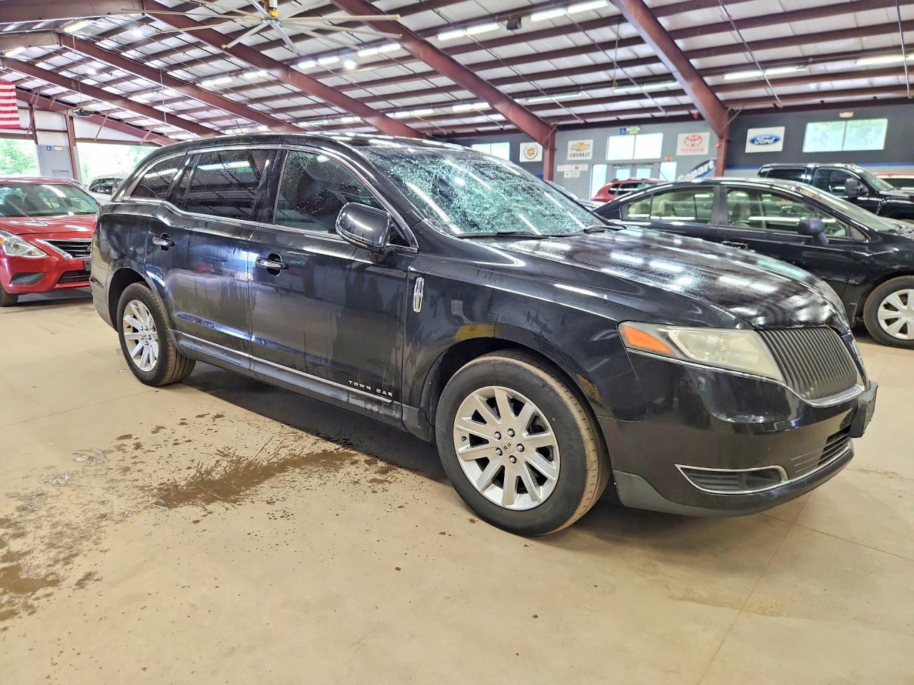 2014 LINCOLN MKT