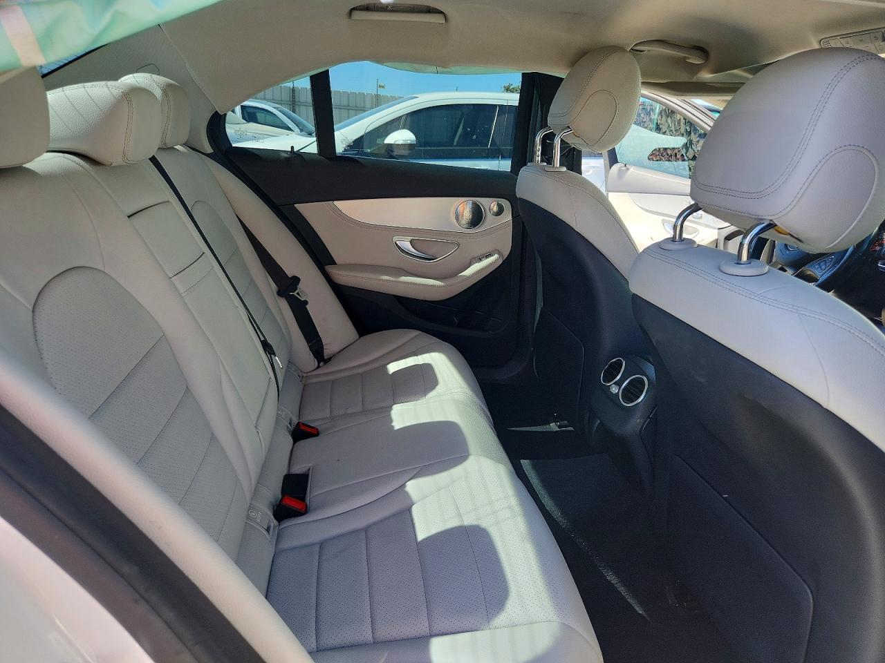 2015 MERCEDES-BENZ C-CLASS