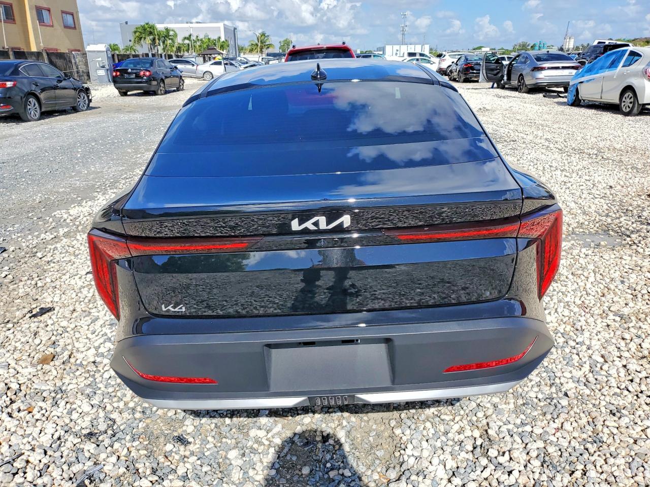 2026 KIA K4 LXS