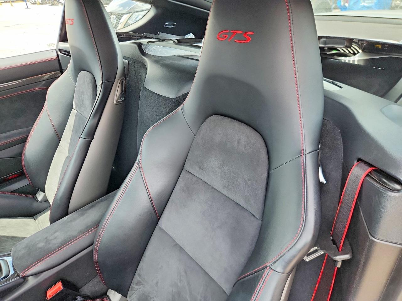 2016 PORSCHE CAYMAN