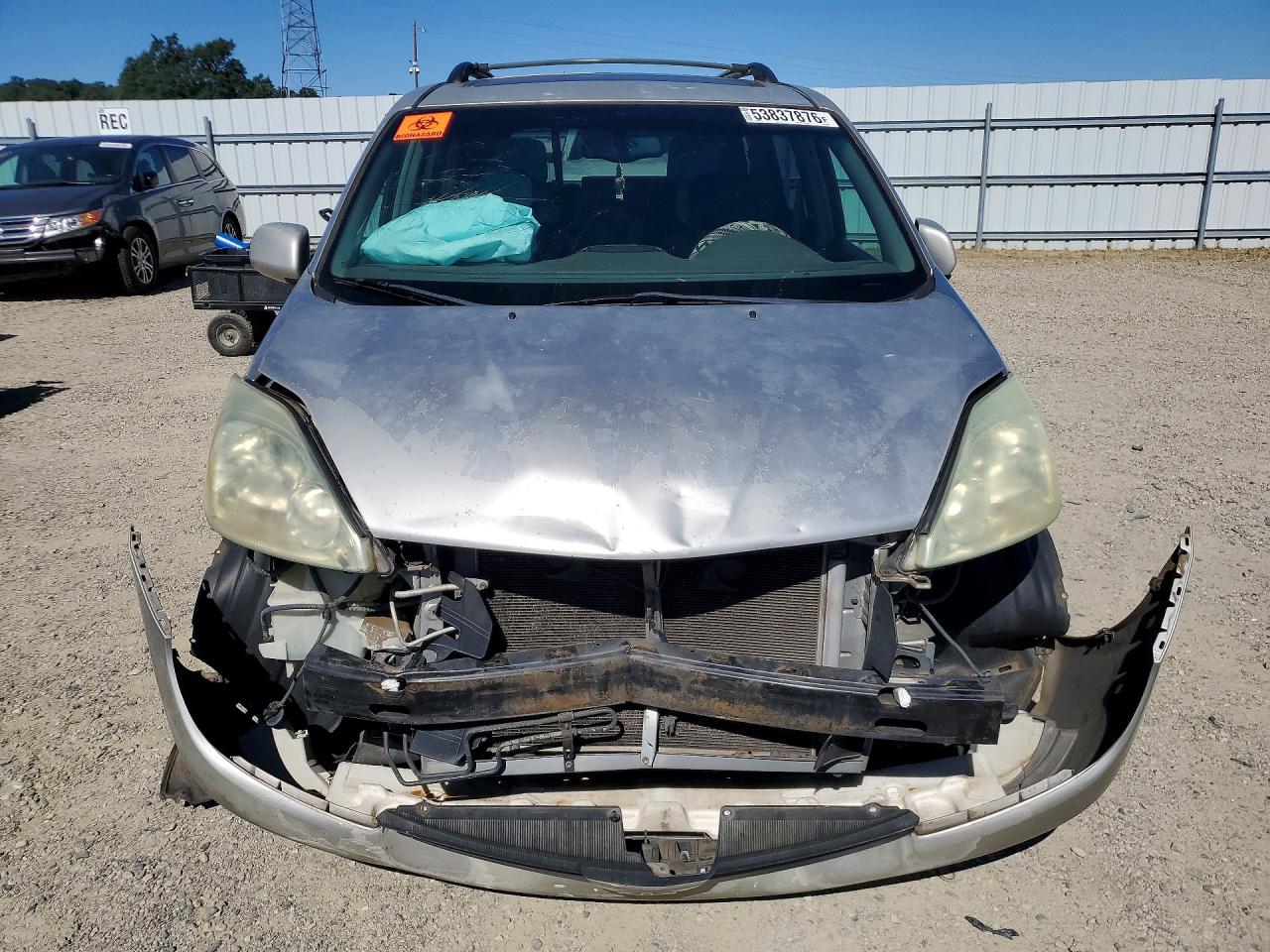 2004 TOYOTA SIENNA