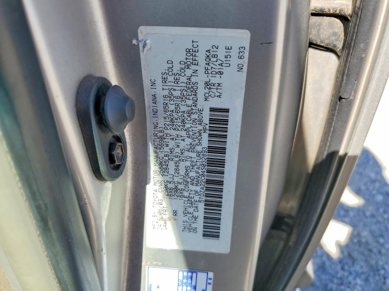 2004 TOYOTA SIENNA
