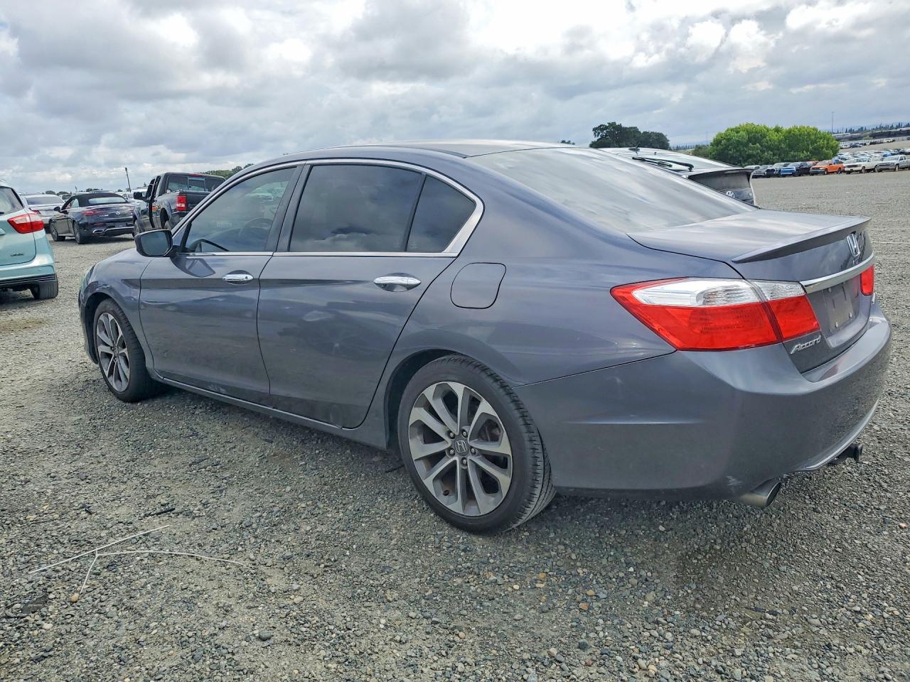 2015 HONDA ACCORD