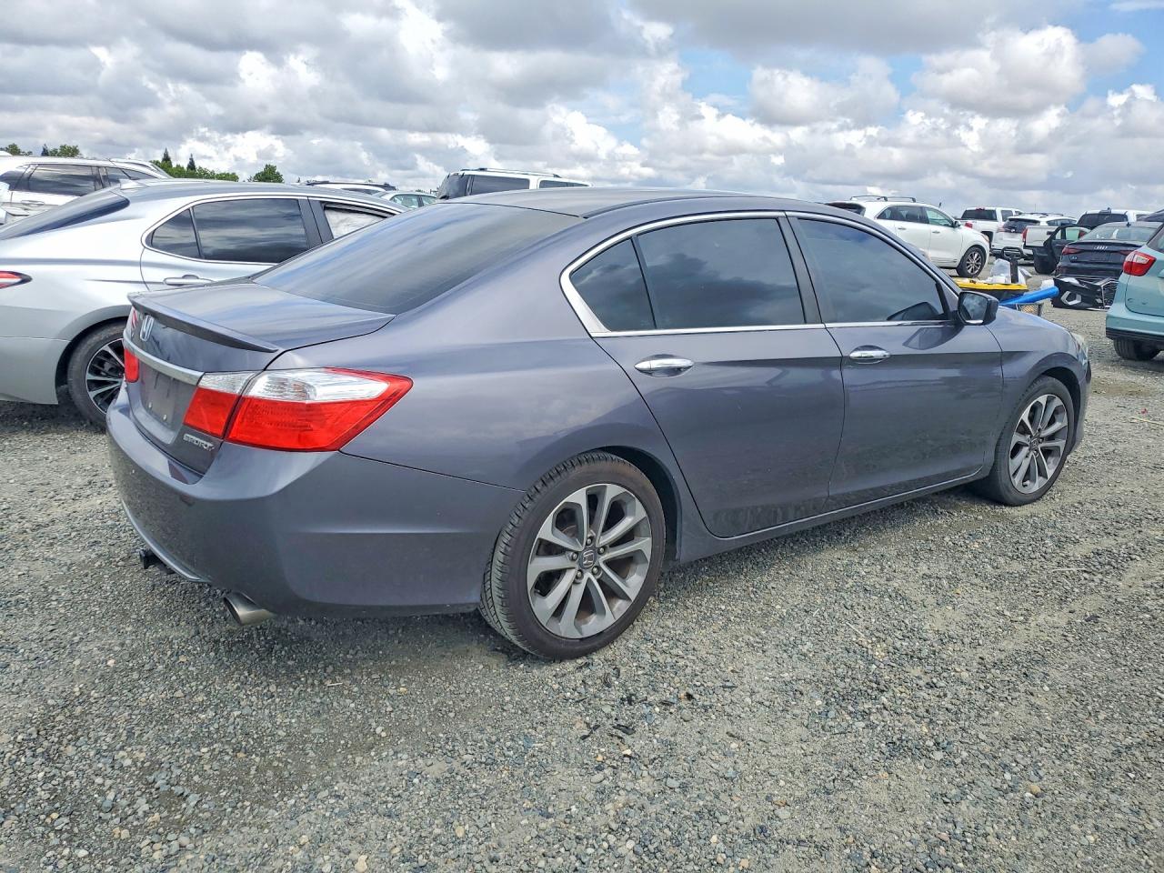 2015 HONDA ACCORD
