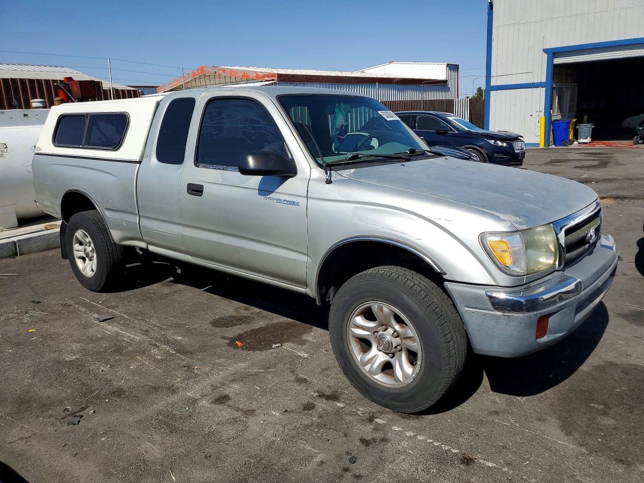 2000 TOYOTA TACOMA