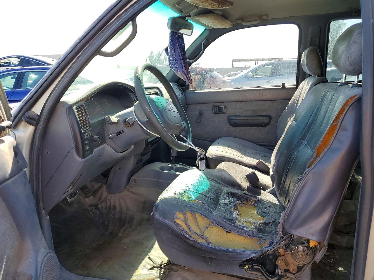 2000 TOYOTA TACOMA