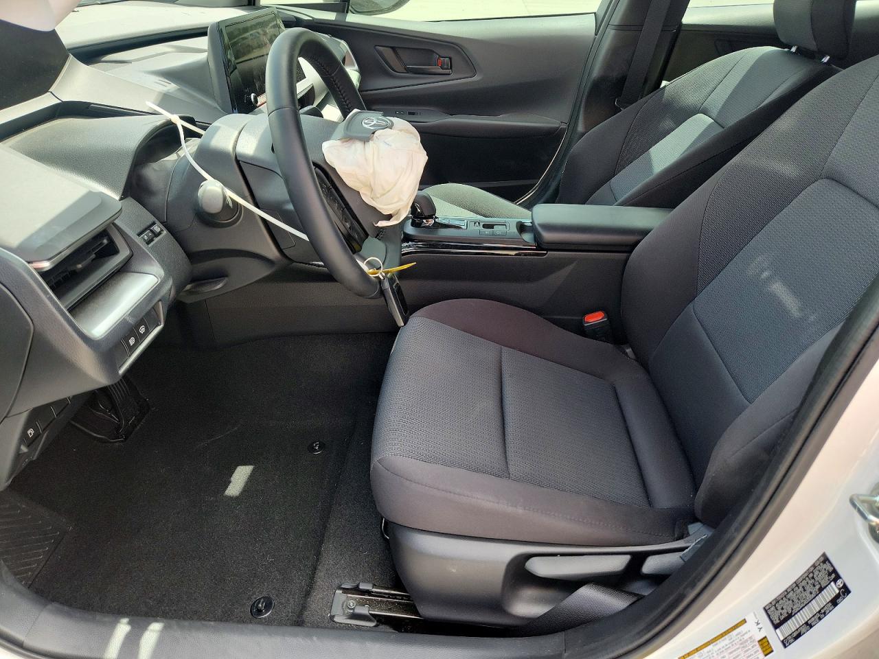2025 TOYOTA PRIUS
