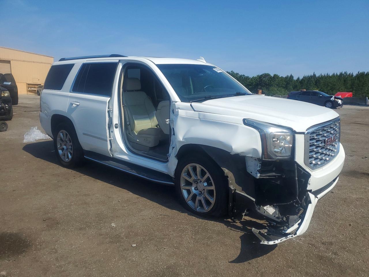 2019 GMC YUKON