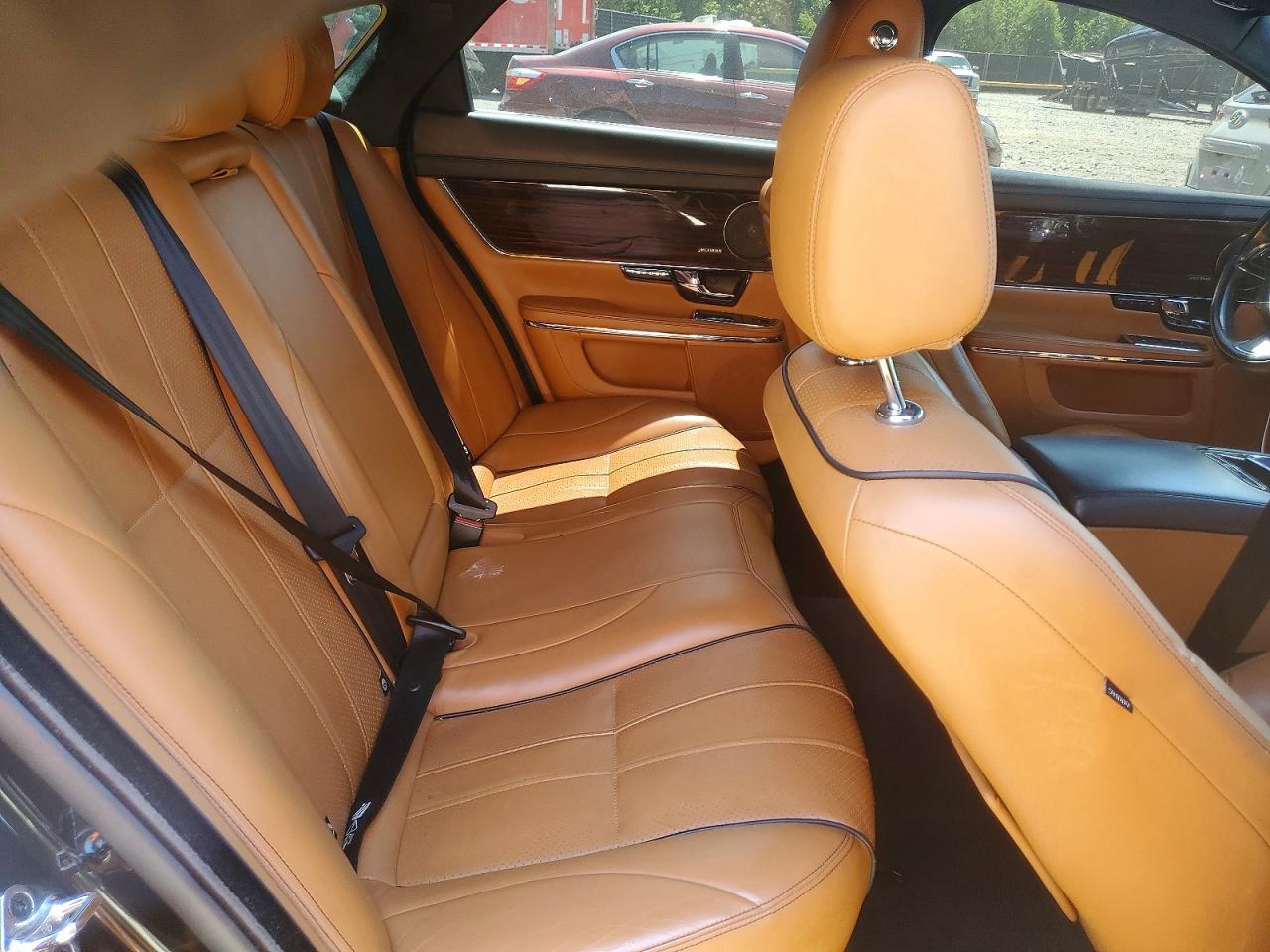 2013 JAGUAR XJ