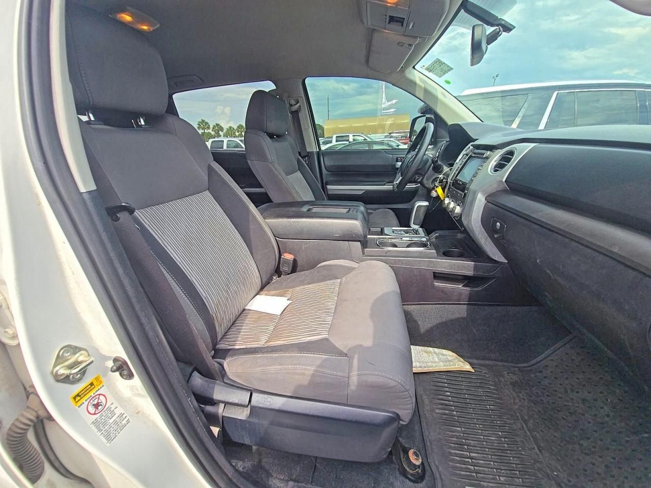 2016 TOYOTA TUNDRA
