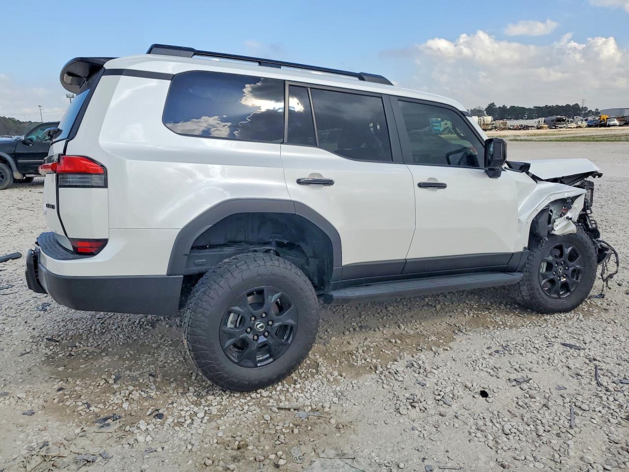 2025 LEXUS GX 550