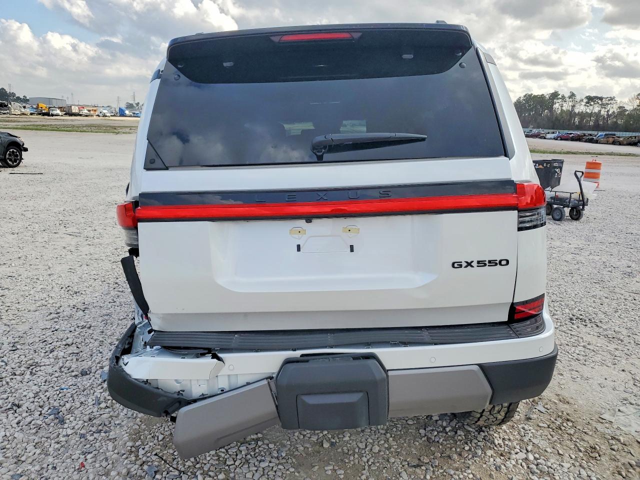 2025 LEXUS GX 550