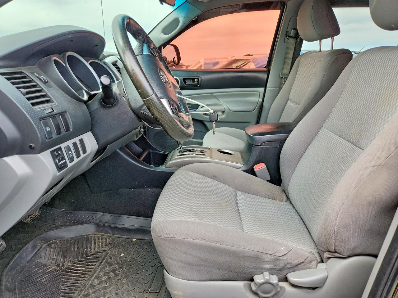 2014 TOYOTA TACOMA