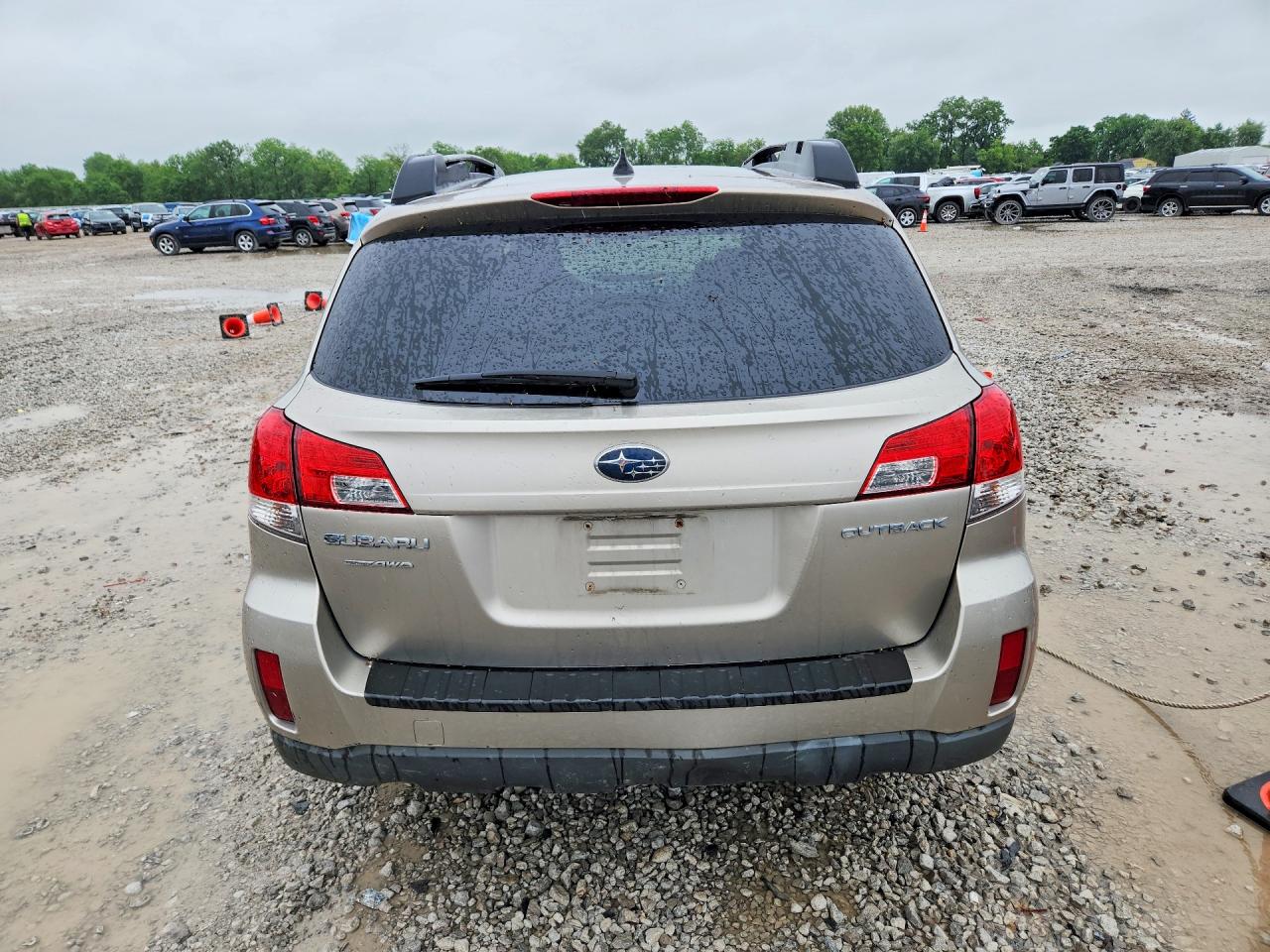 2014 SUBARU OUTBACK