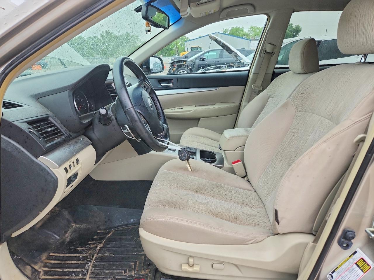 2014 SUBARU OUTBACK