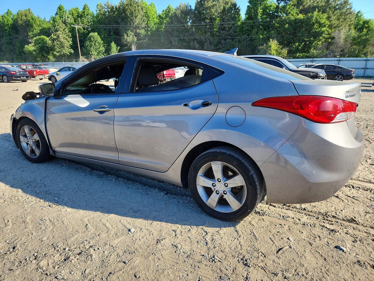 2012 HYUNDAI ELANTRA
