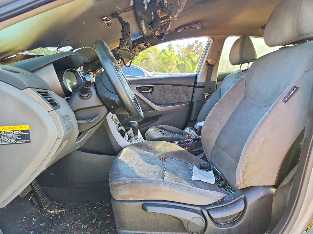 2012 HYUNDAI ELANTRA
