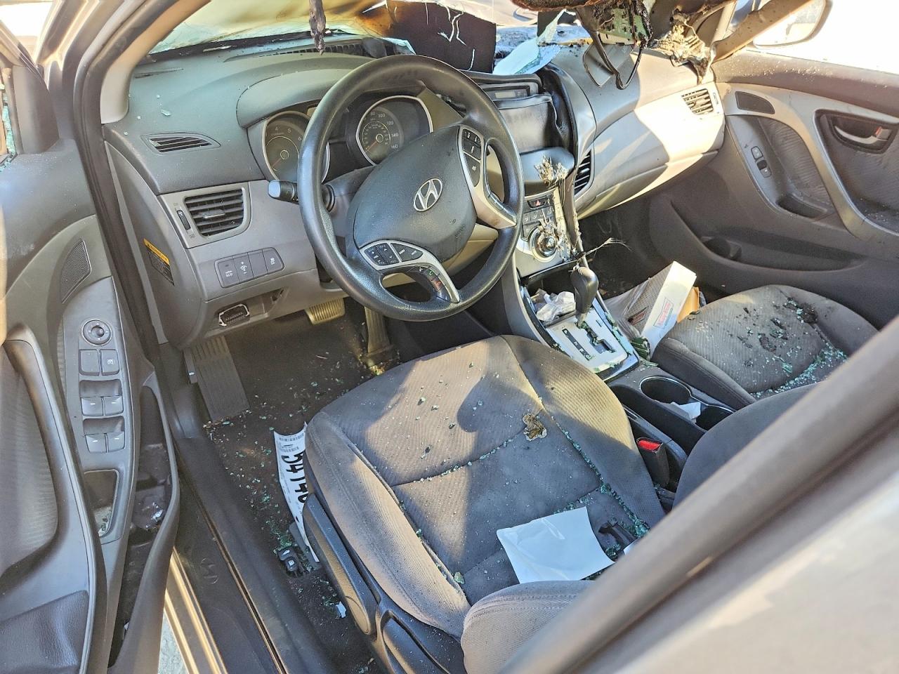 2012 HYUNDAI ELANTRA