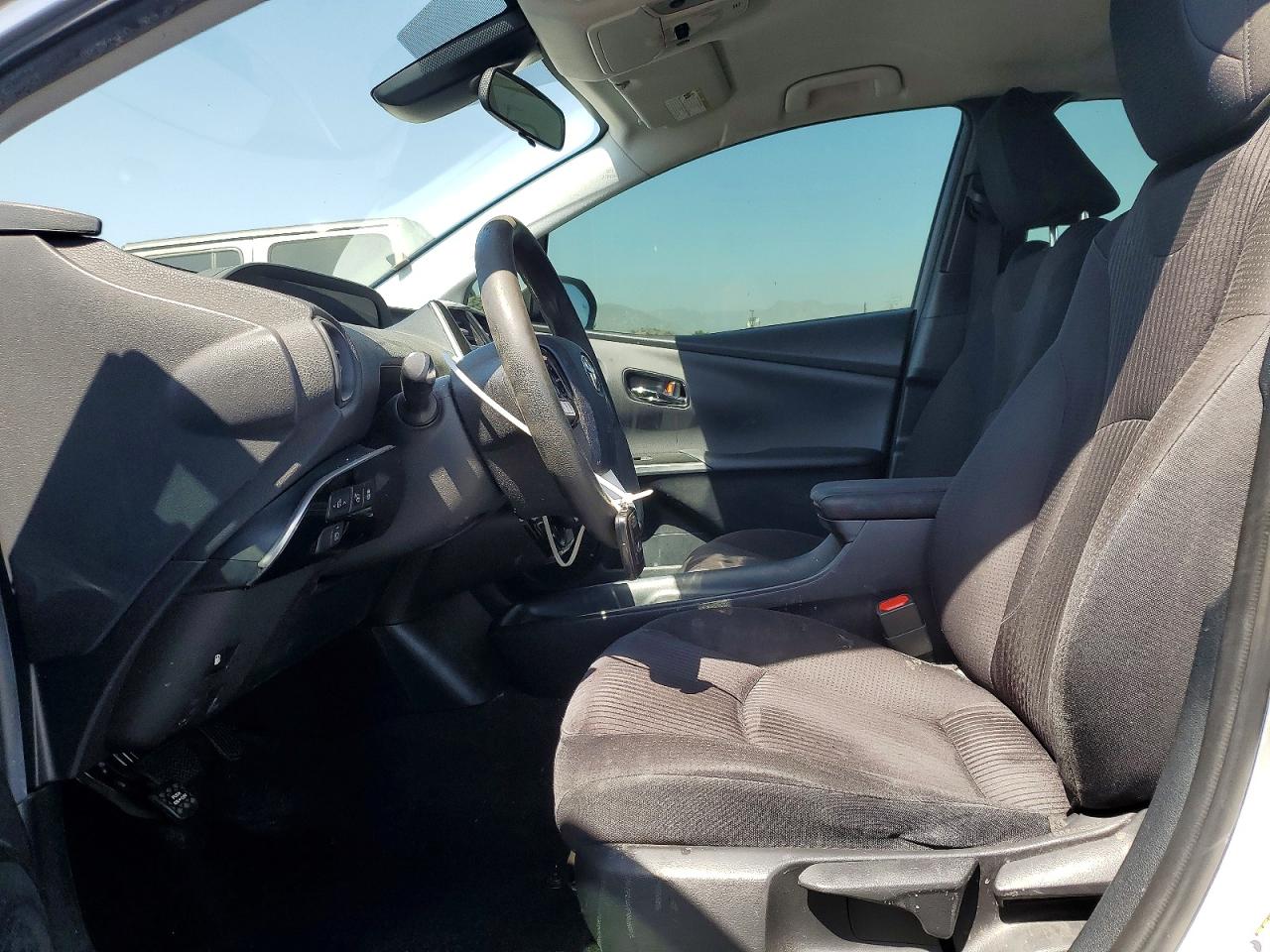 2018 TOYOTA PRIUS