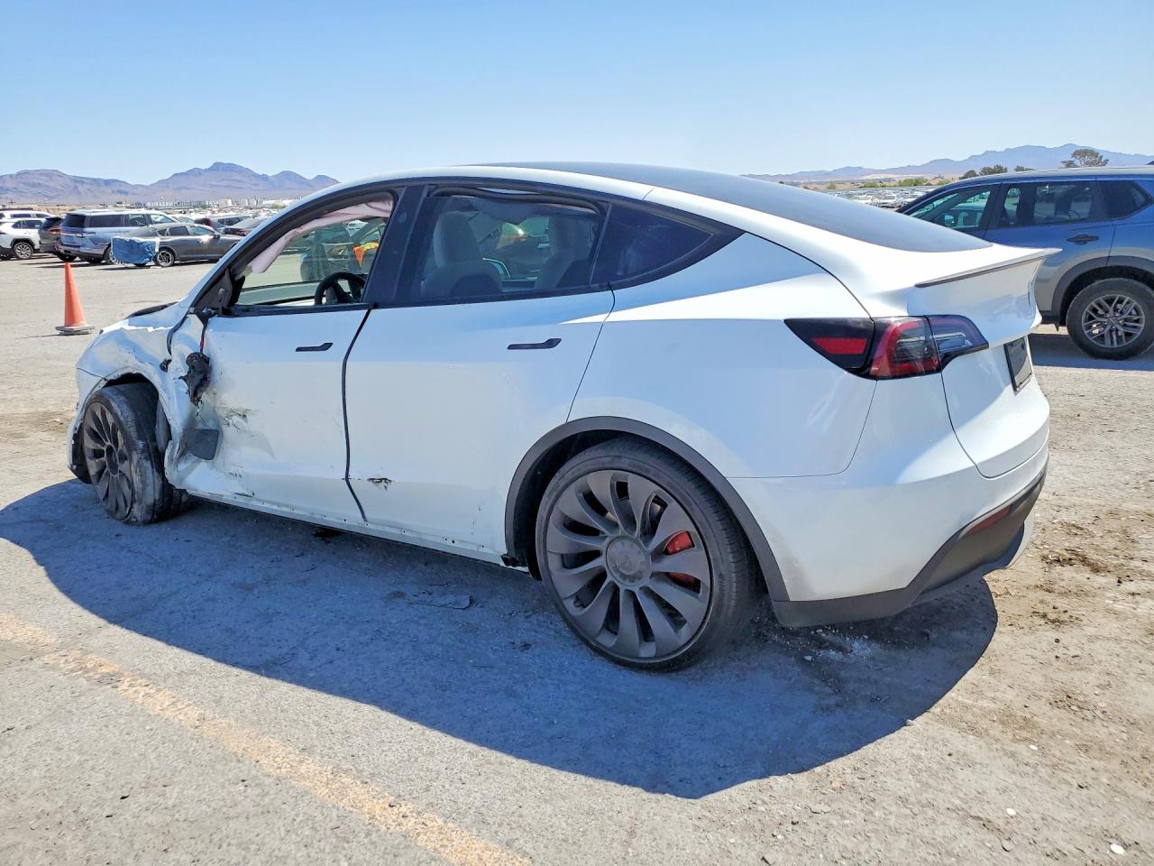 2024 TESLA MODEL Y