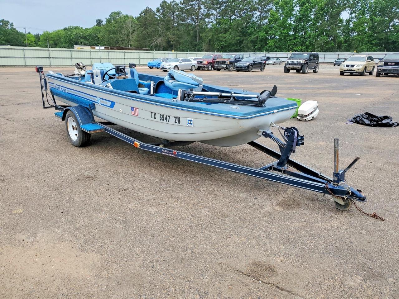 1985 KINGFISHER MASTER MOLDERS Boat
