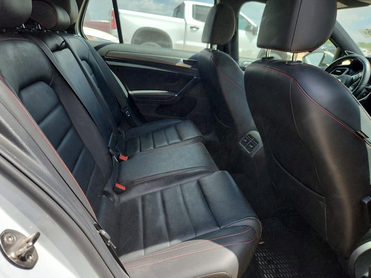 2019 VOLKSWAGEN GTI