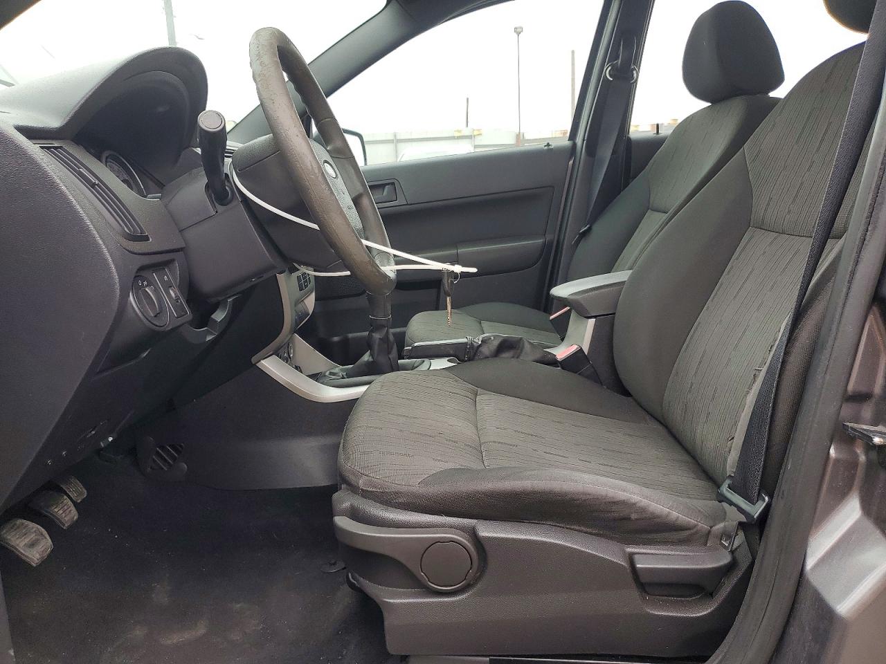 2010 FORD FOCUS