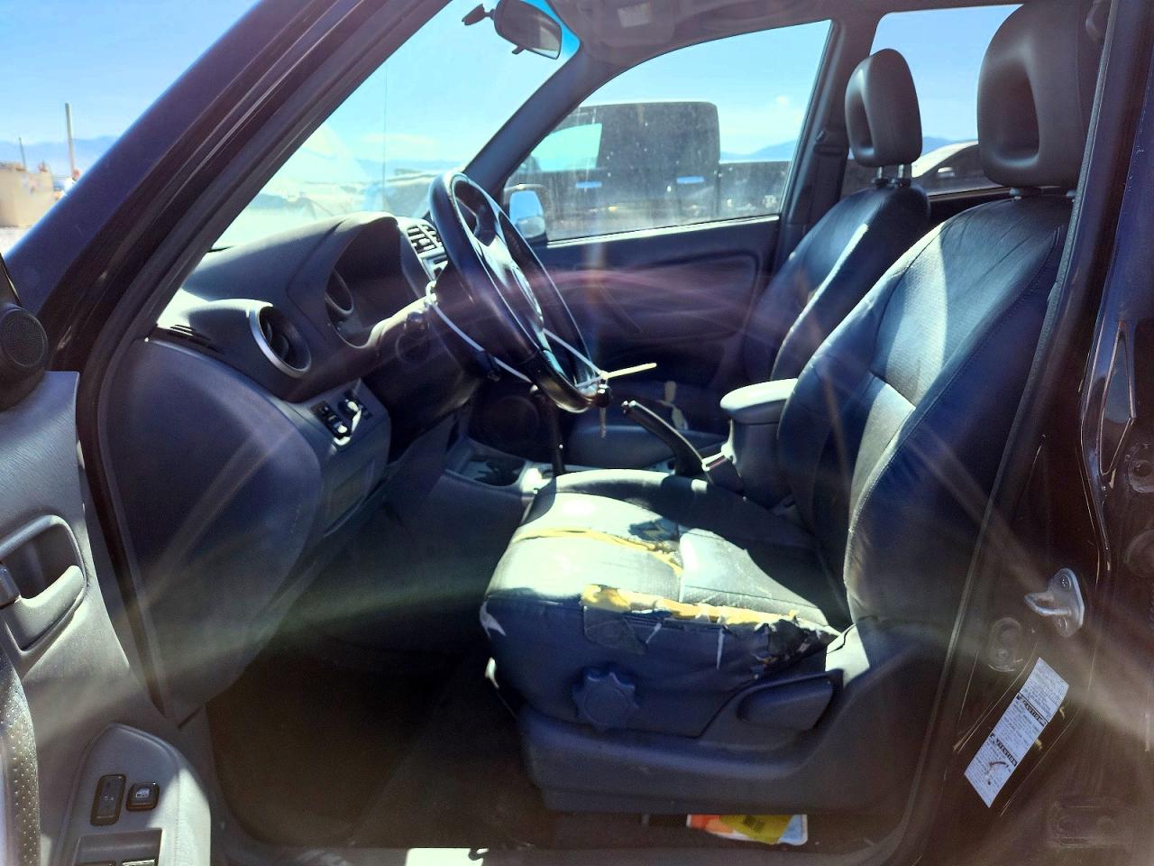 2001 TOYOTA RAV4 BASE