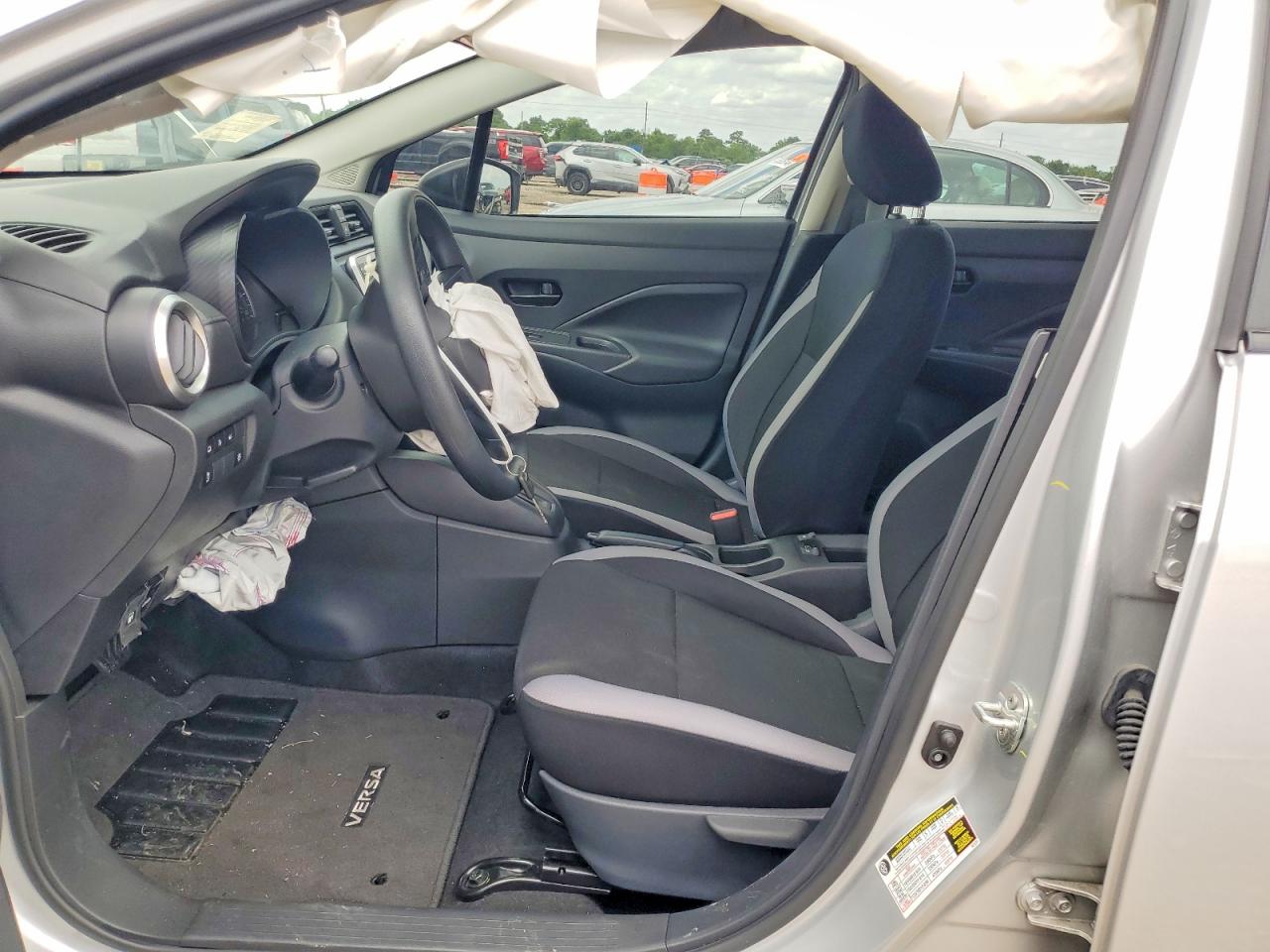 2025 NISSAN VERSA