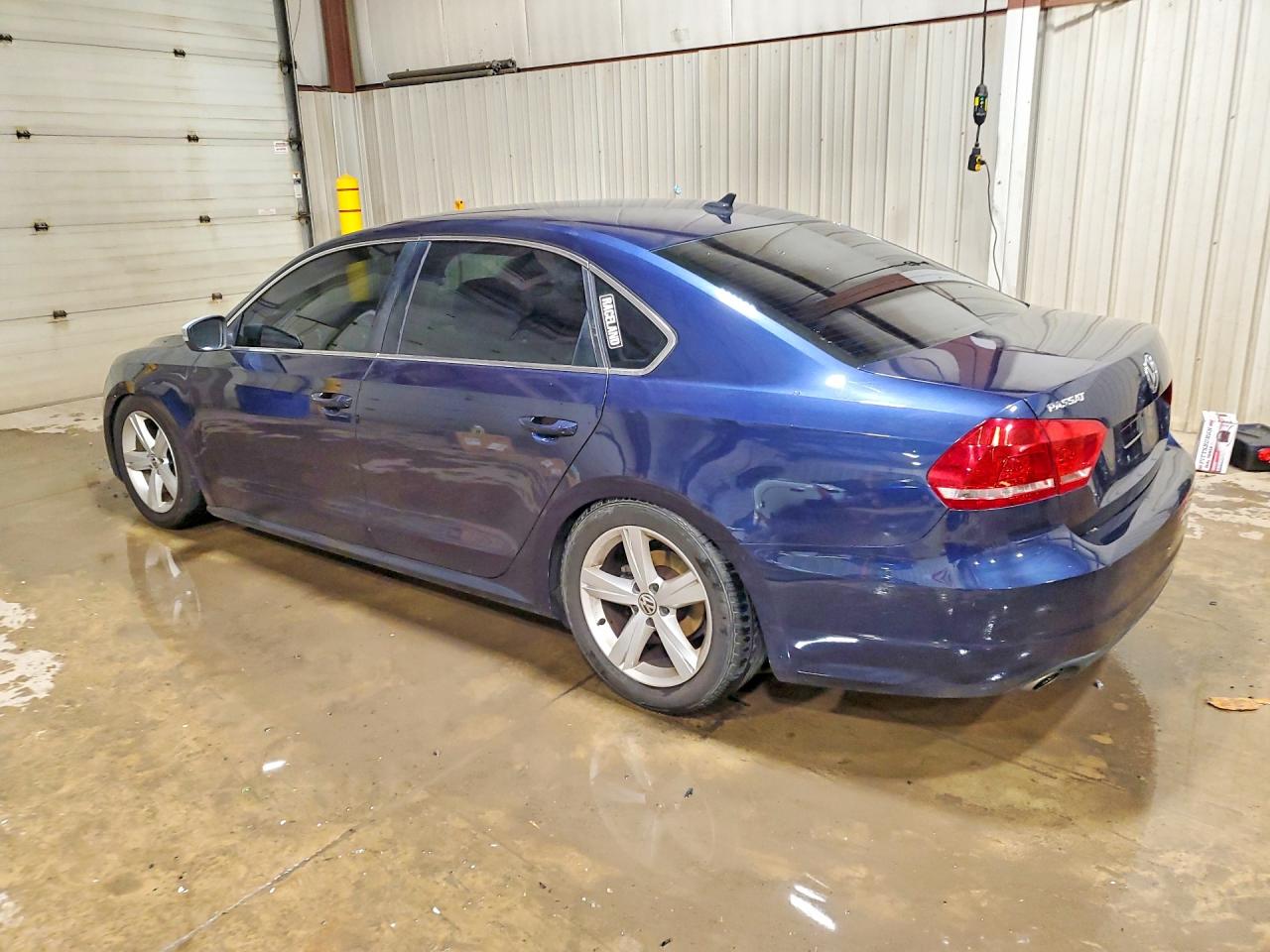 2014 VOLKSWAGEN PASSAT