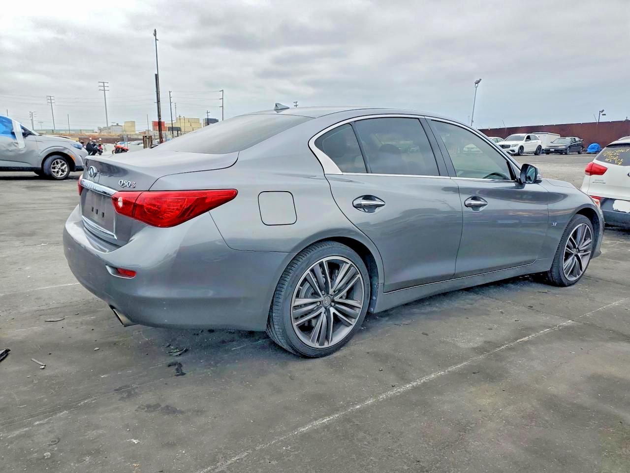 2014 INFINITI Q50