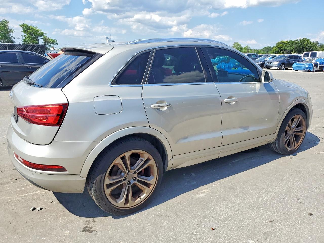 2016 AUDI Q3