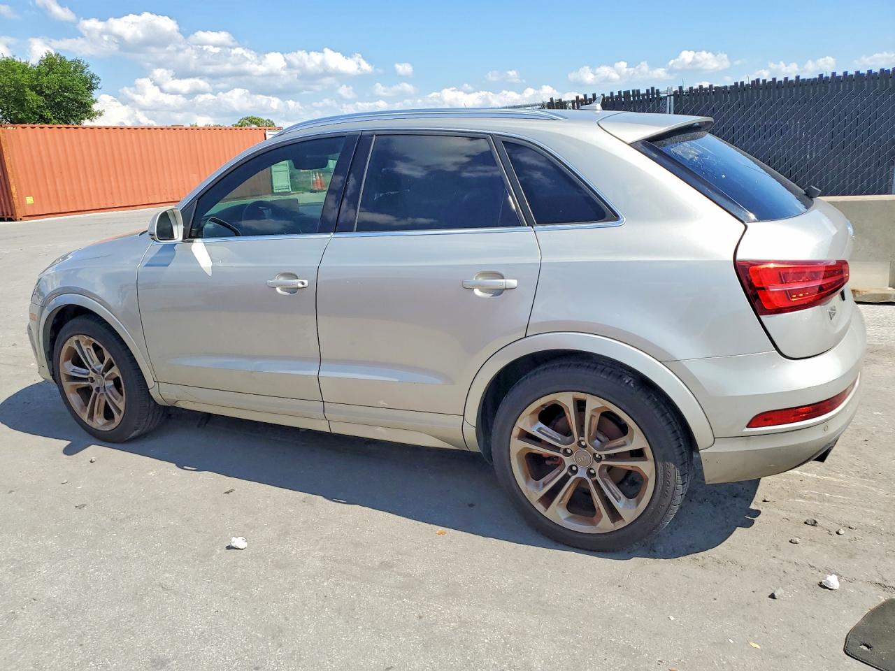 2016 AUDI Q3
