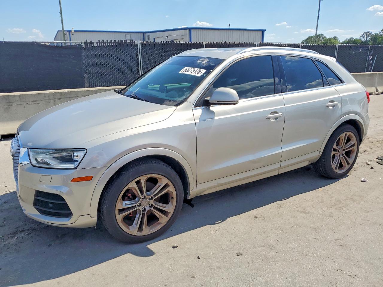 2016 AUDI Q3