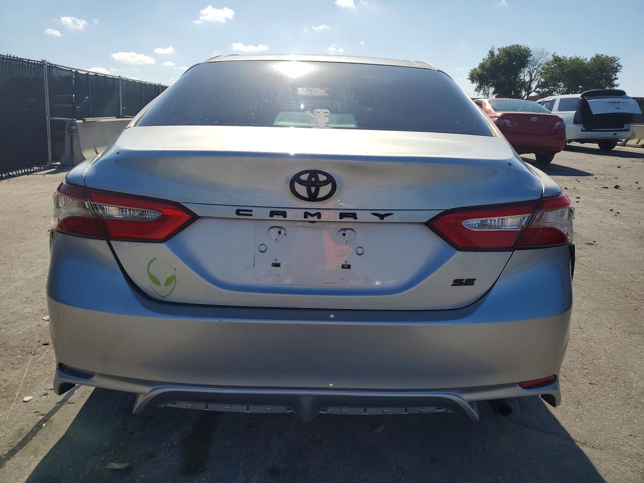 2018 TOYOTA CAMRY
