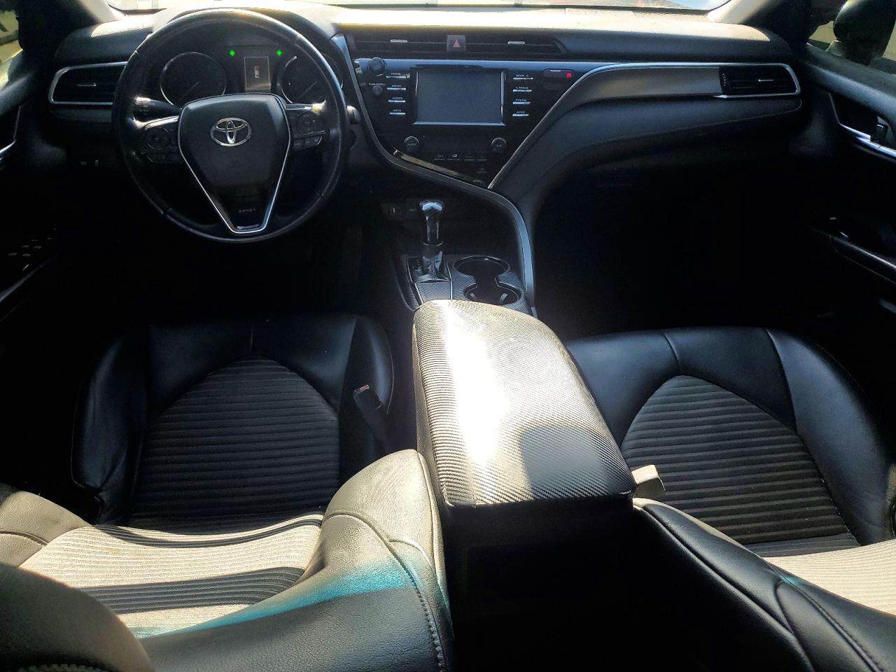 2018 TOYOTA CAMRY