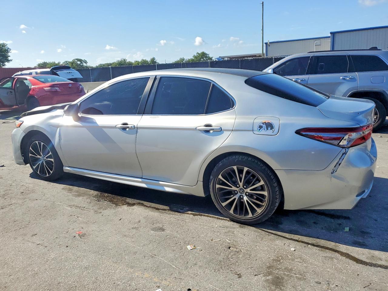 2018 TOYOTA CAMRY