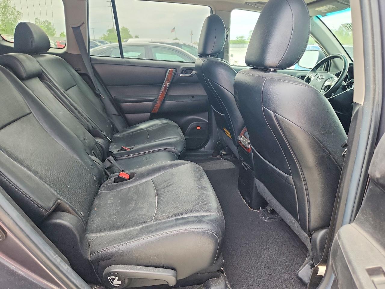 2012 TOYOTA HIGHLANDER