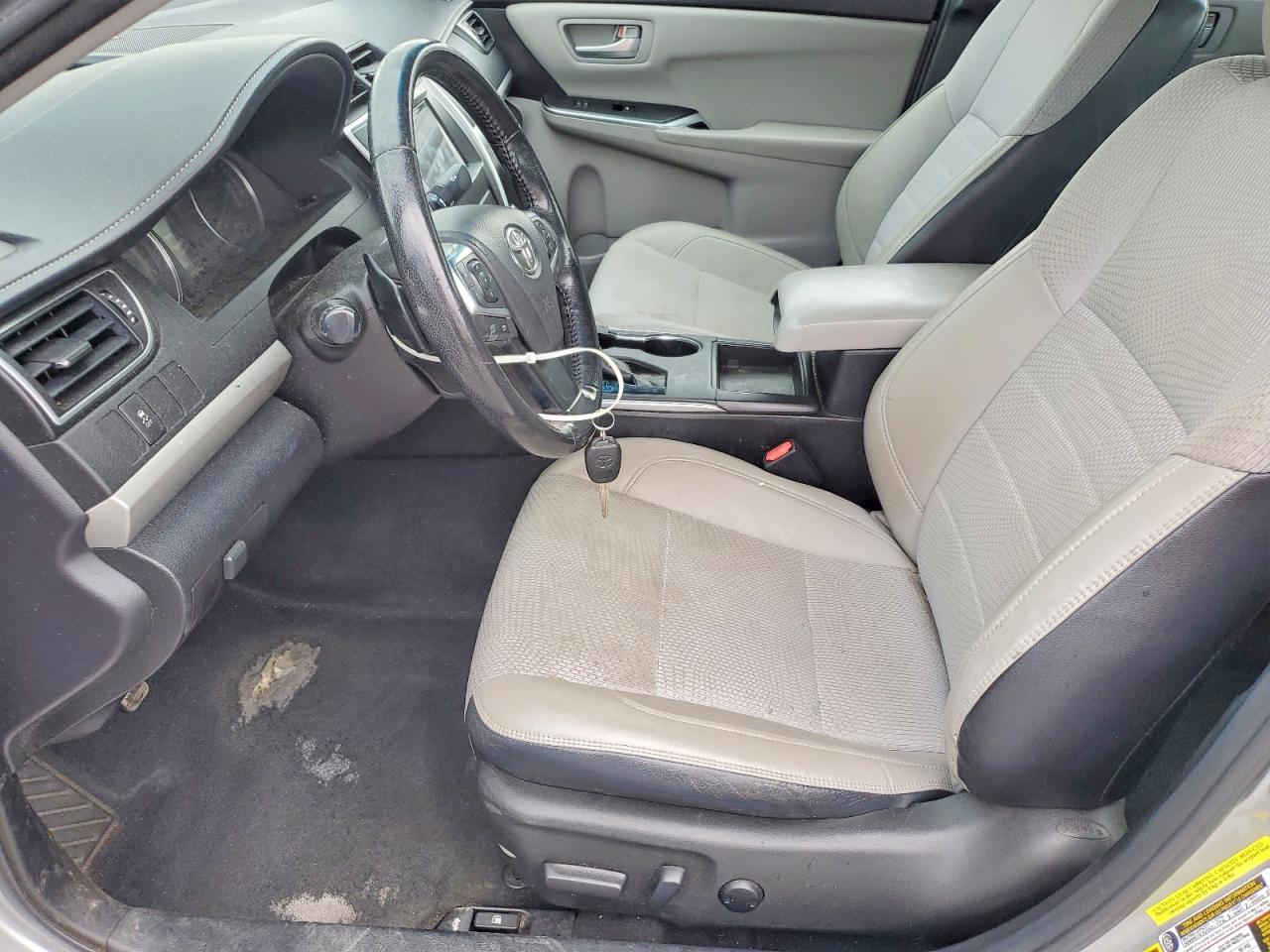 2016 TOYOTA CAMRY
