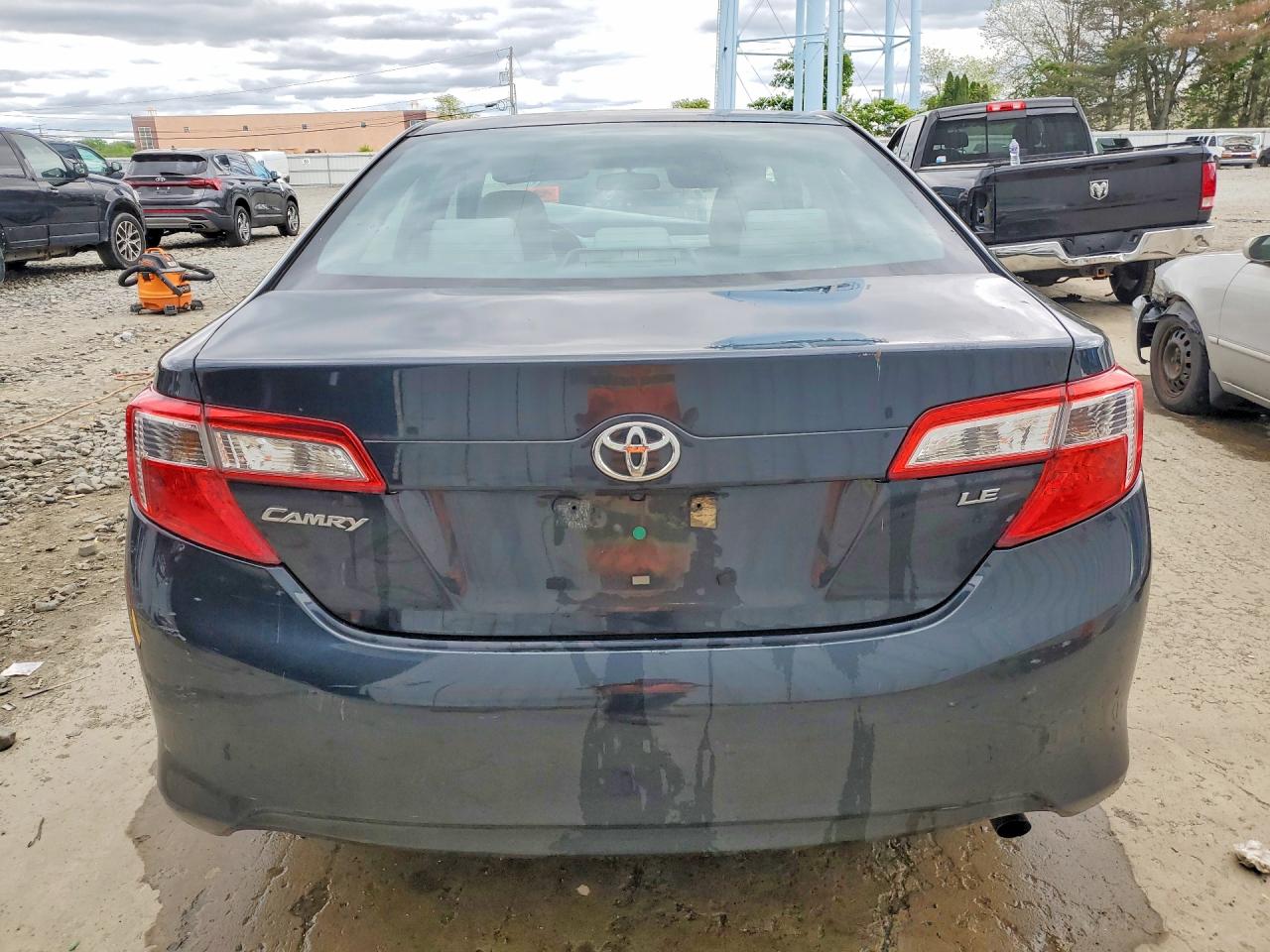 2014 TOYOTA CAMRY