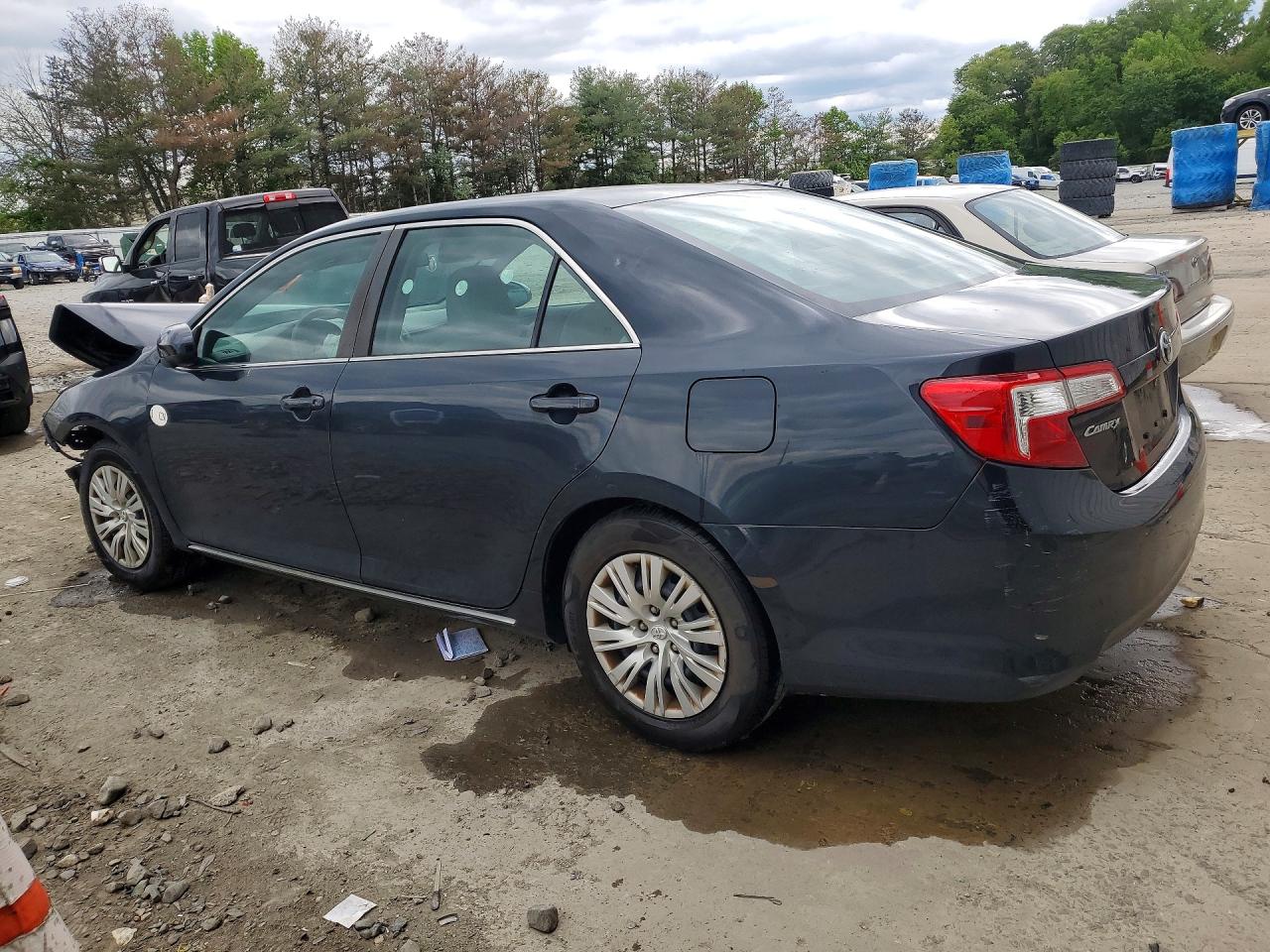 2014 TOYOTA CAMRY