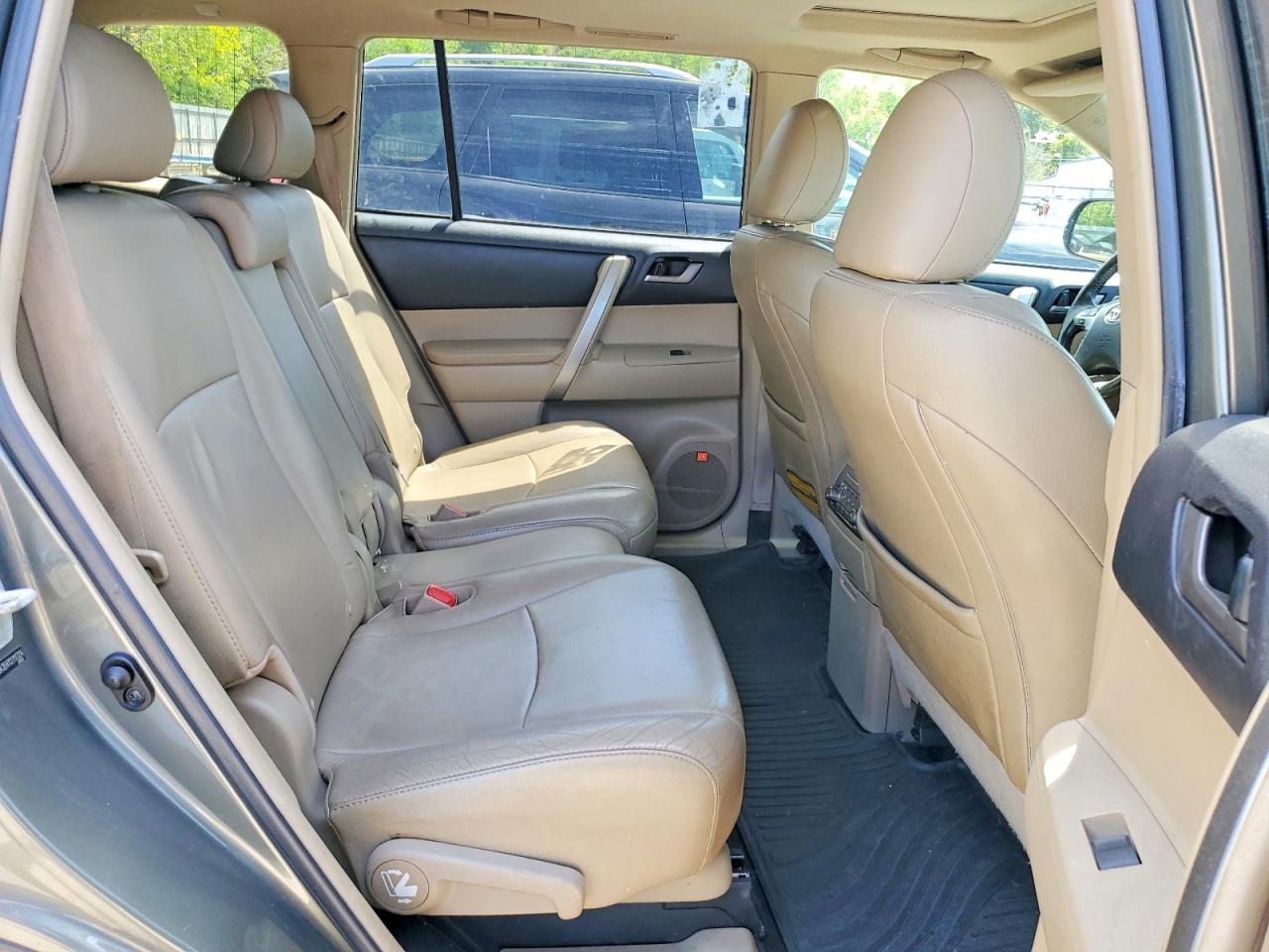 2012 TOYOTA HIGHLANDER
