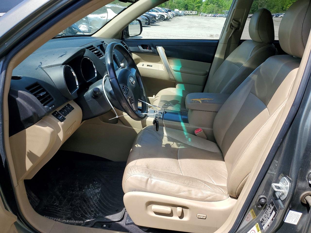 2012 TOYOTA HIGHLANDER