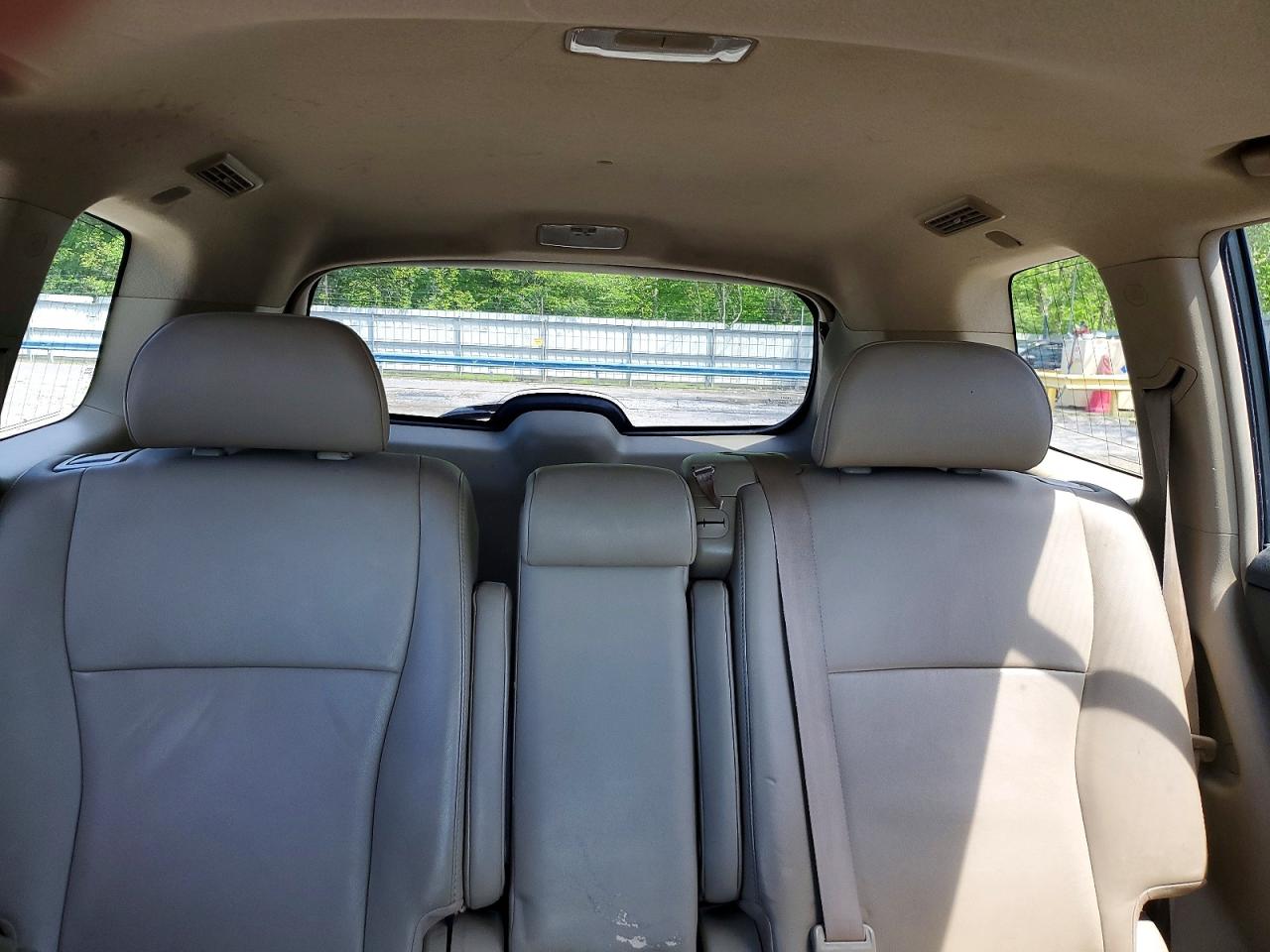 2012 TOYOTA HIGHLANDER